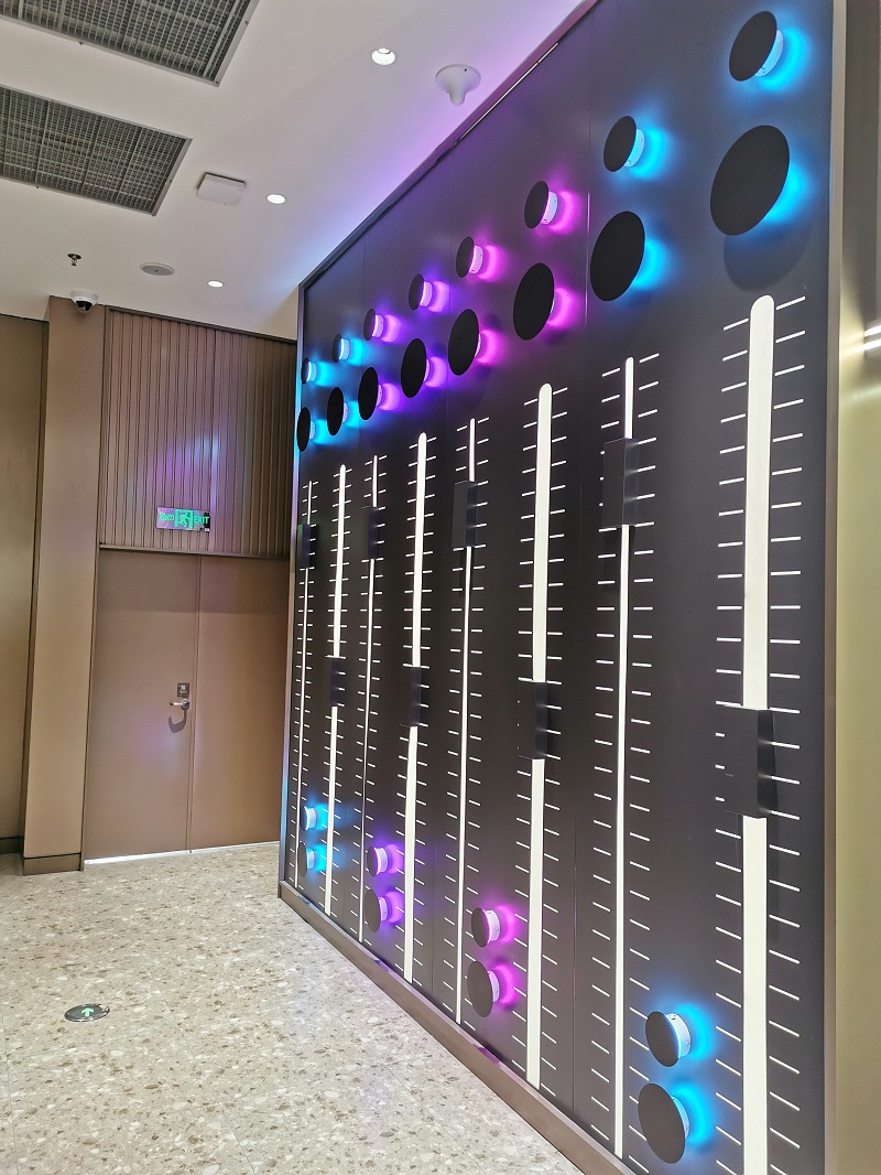 漫樂城項(xiàng)目@扶梯鋁單板