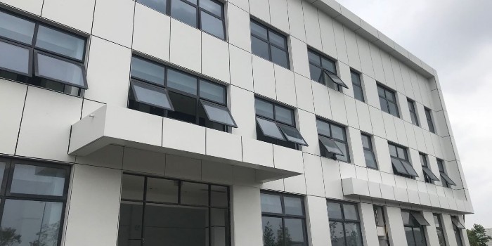 氟碳漆鋁單板定制有哪些注意事項呢？