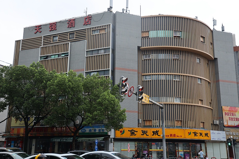 松江天強(qiáng)快捷酒店鋁方管